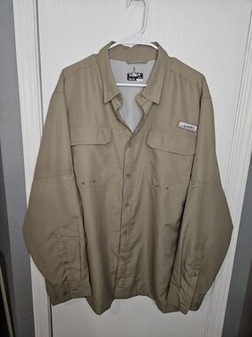Habitat Men's Tan Lightweight Fishing Shirt